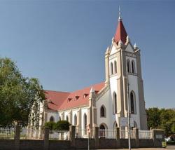 https://showme.co.za/rustenburg/tourism/historical-buildings-landmarks-and-monuments-in-rustenburg/