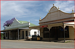 https://countrytravel.co.za/kwazulu_natal/weenen/images/Weenen_oldest_shop_9214.webp